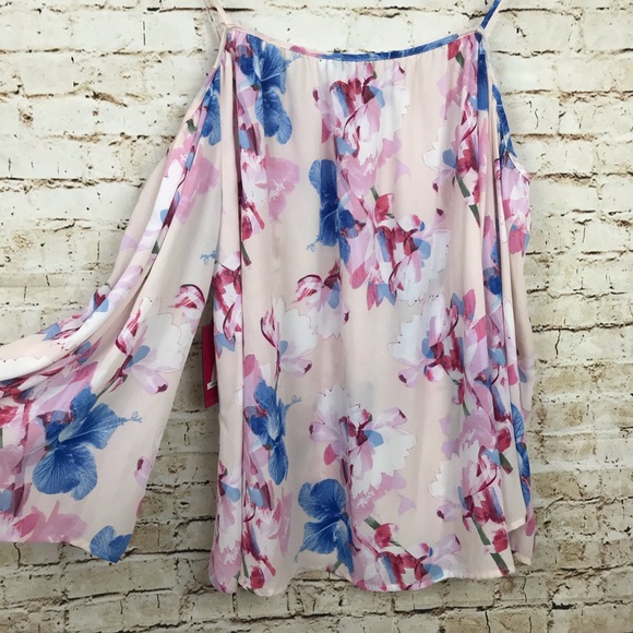 Vince Camuto Floral Cold Shoulder Blouse Medium - Picture 8 of 8